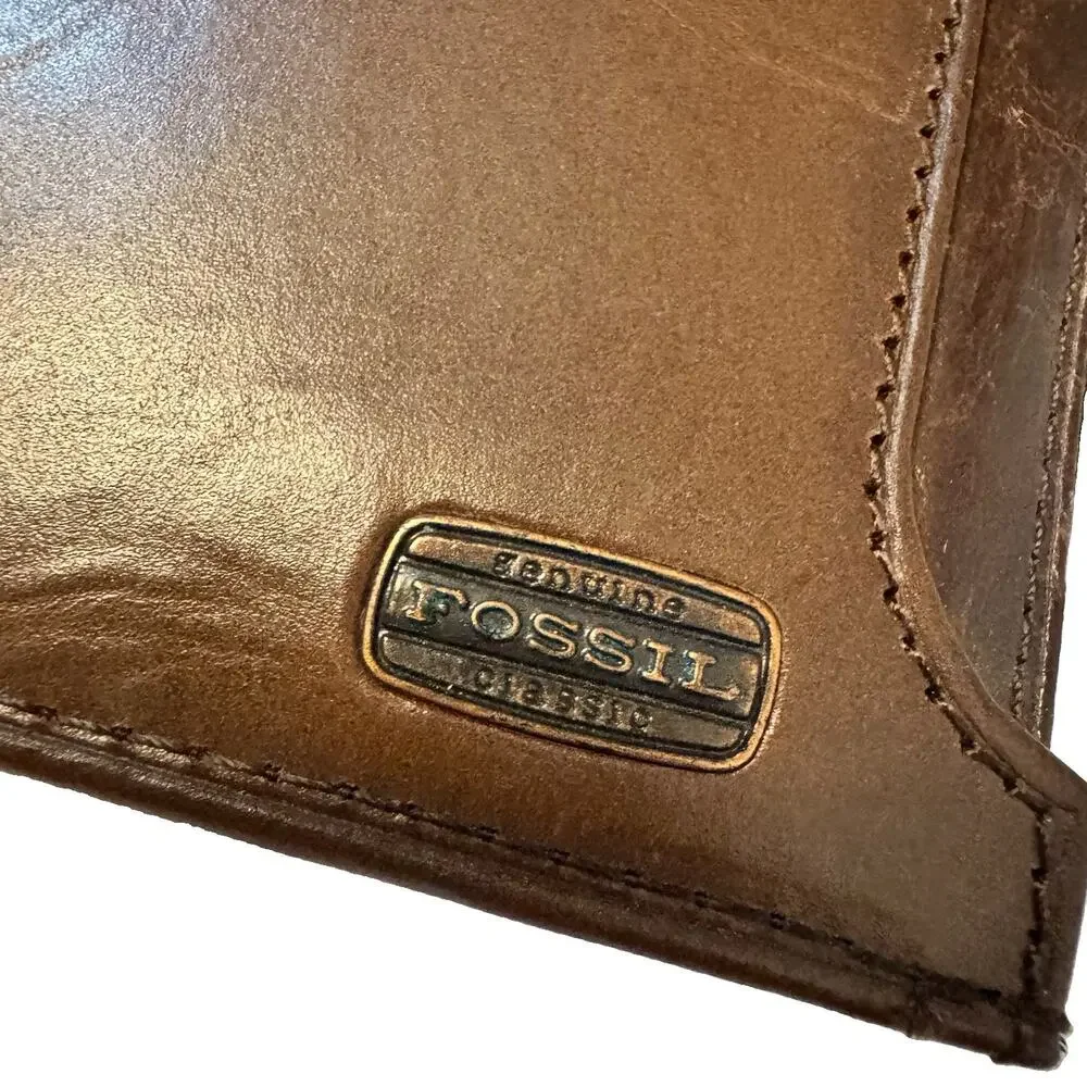 Fossil men’s leather
